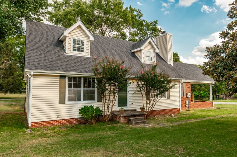 1241 Timberwood Dr, Gallatin, TN 37066