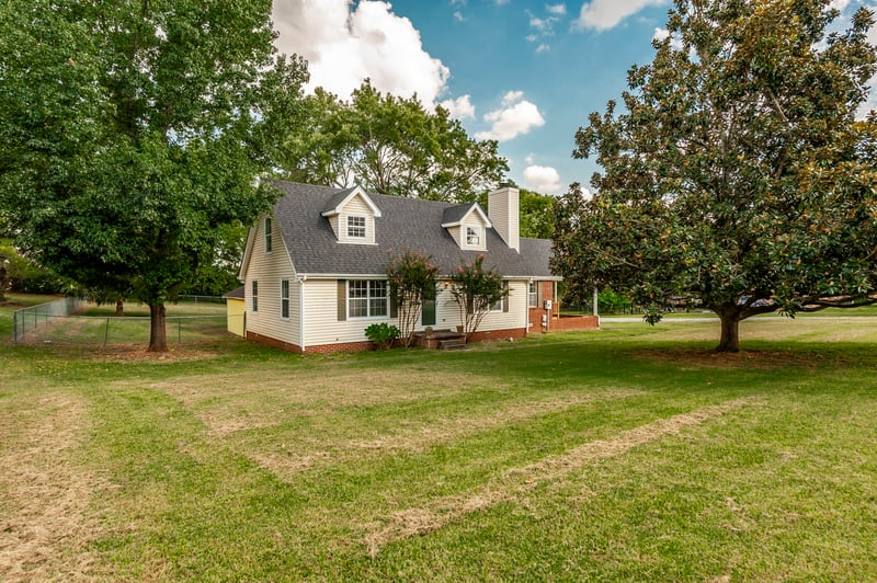 1241 Timberwood Dr, Gallatin, TN 37066