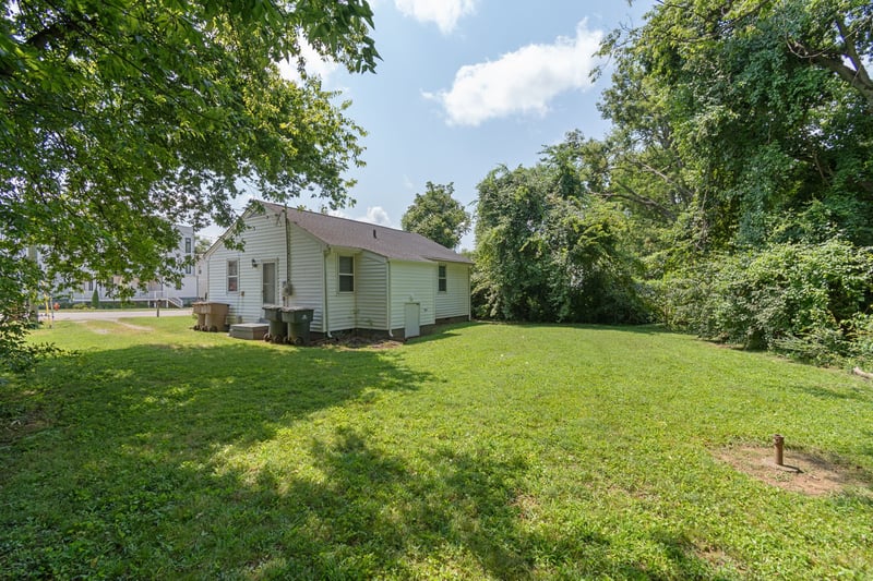 5914 Carl Pl, Nashville, TN 37209