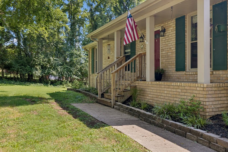 609 Clifton Dr, Goodlettsville, TN 37072