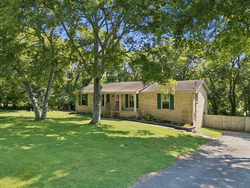 609 Clifton Dr, Goodlettsville, TN 37072