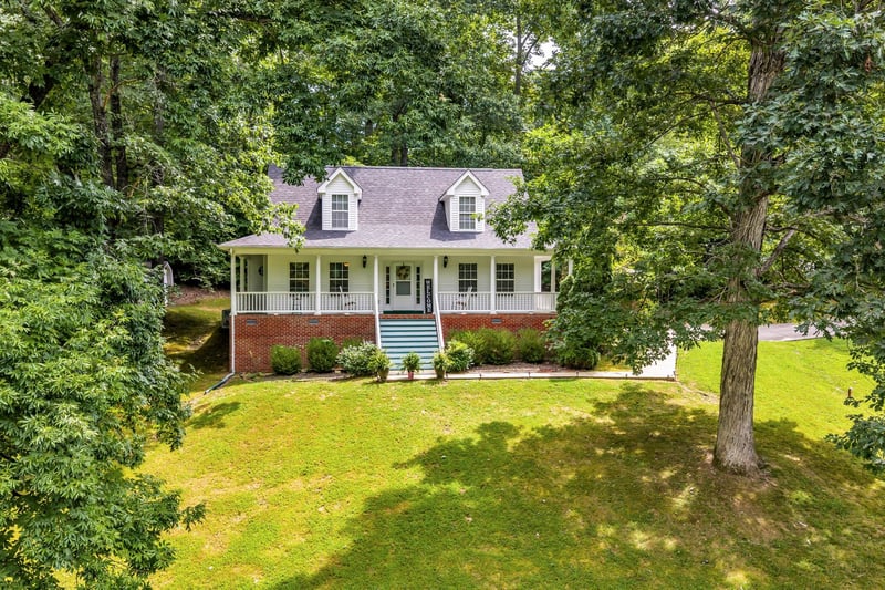203 Brady Dr, Dickson, TN 37055