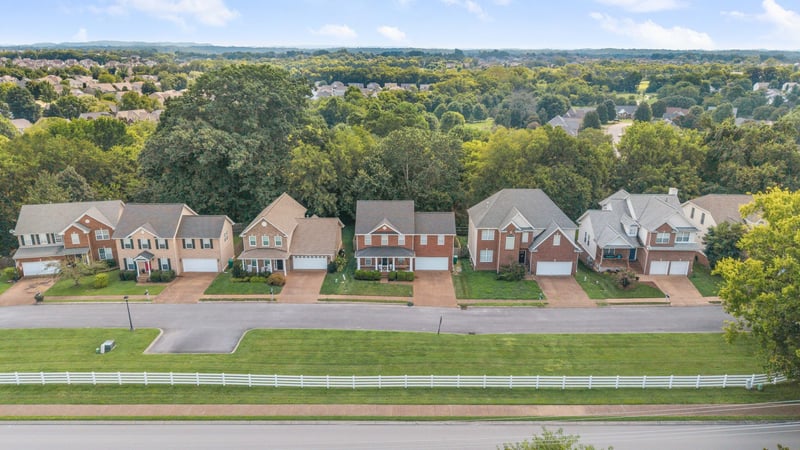 2114 Ieper Dr, Spring Hill, TN 37174