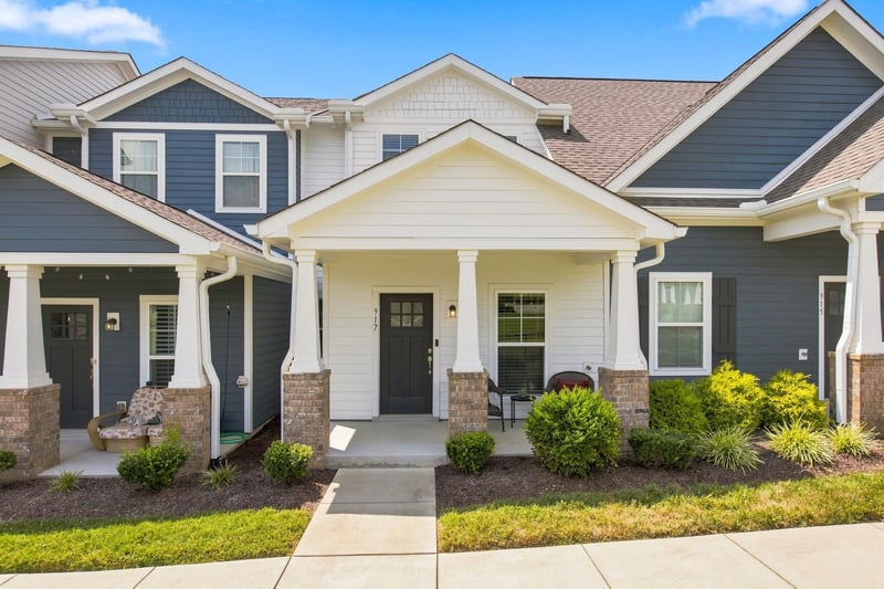 917 Ashland Place Dr, Nashville, TN 37218