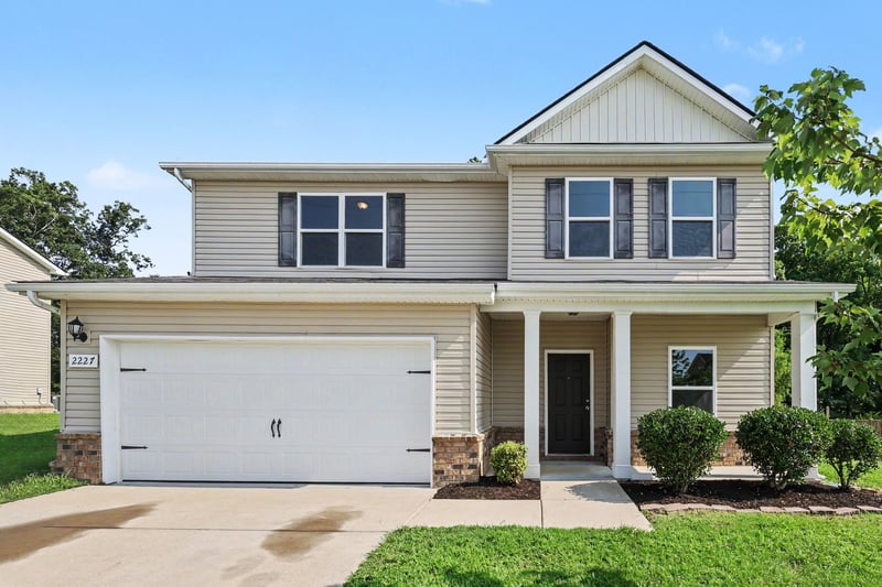2227 Bee Hive Dr, Columbia, TN 38401
