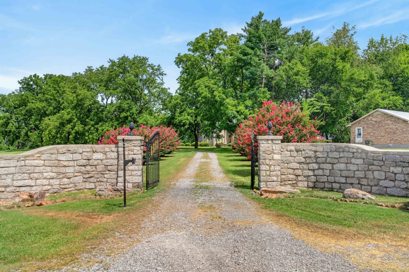 924 Laura St, Gallatin, TN 37066