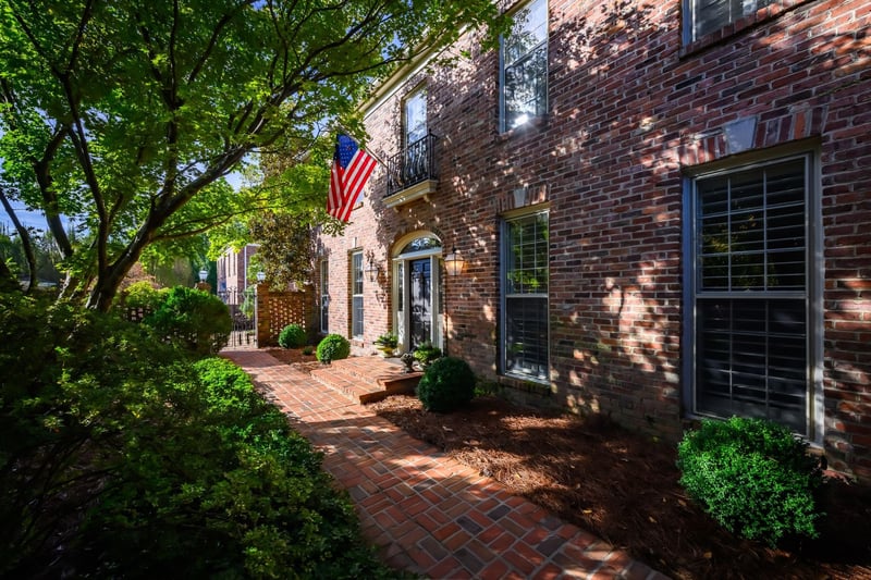 619 Woodleigh Dr, Nashville, TN 37215