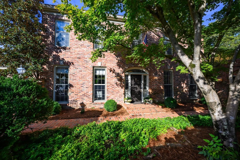 619 Woodleigh Dr, Nashville, TN 37215