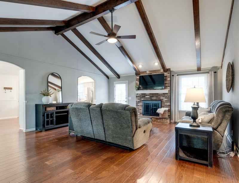 149 Indian Lake Rd, Hendersonville, TN 37075