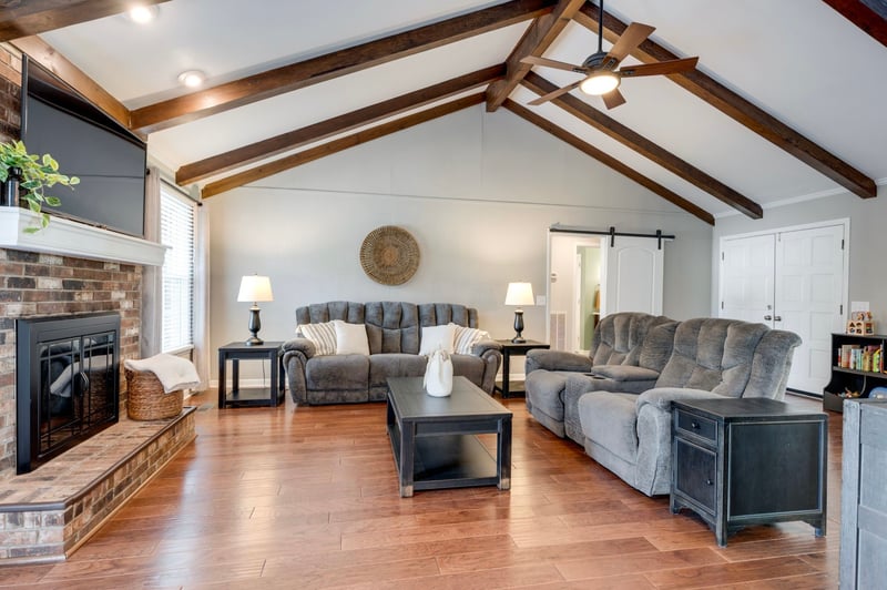 149 Indian Lake Rd, Hendersonville, TN 37075