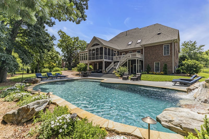 8218 Holly Rd, Brentwood, TN 37027