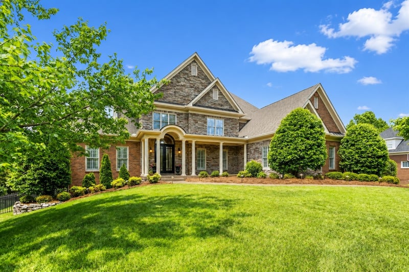 8218 Holly Rd, Brentwood, TN 37027