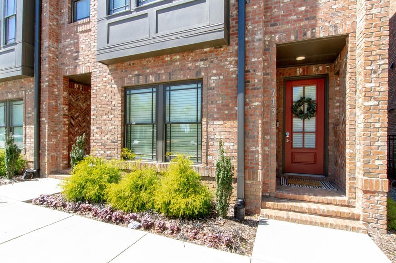 713B 26th Ave, Nashville, TN 37208