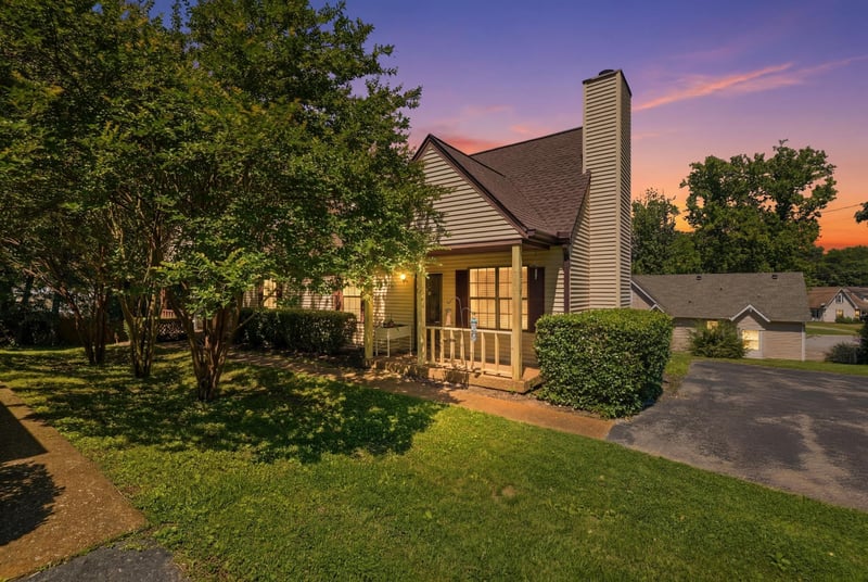 3201 E Lake Dr, Nashville, TN 37214
