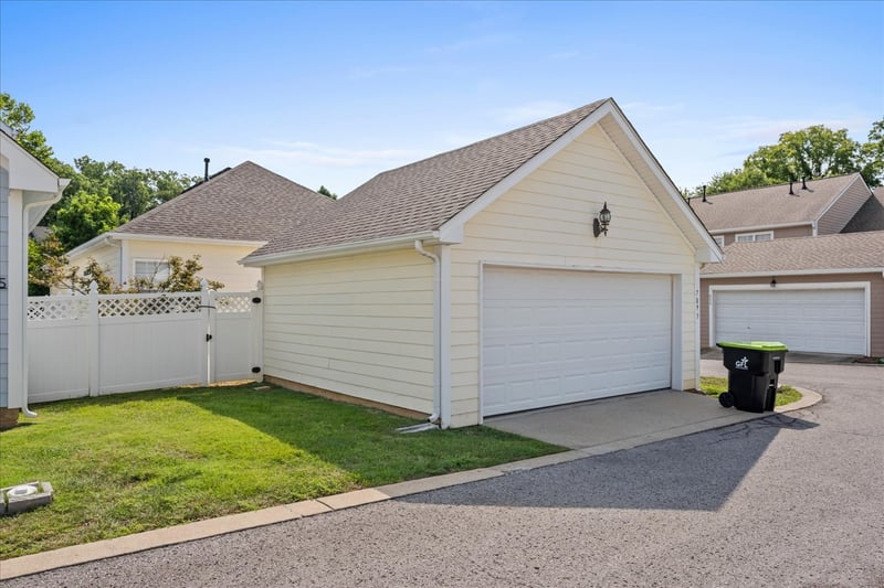 7093 Sunnywood Dr, Nashville, TN 37211