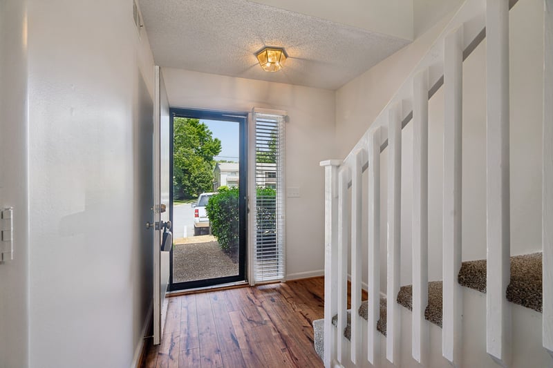 608 Barlin Dr, Nashville, TN 37221