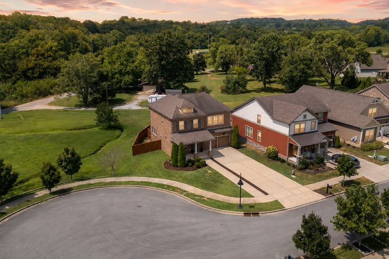 322 Tanglewood Ln, Hendersonville, TN 37075
