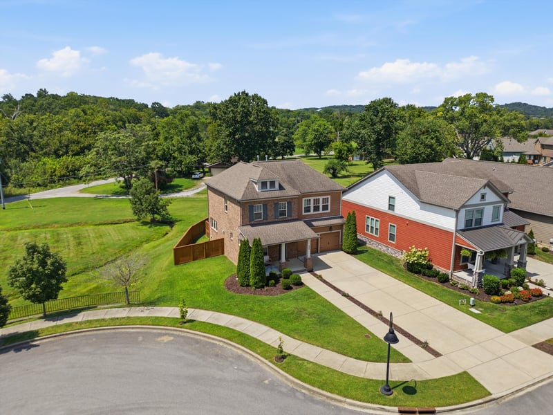 322 Tanglewood Ln, Hendersonville, TN 37075