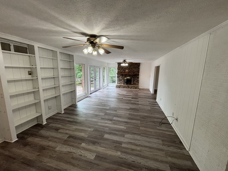 129 Lorraine Dr, Gallatin, TN 37066