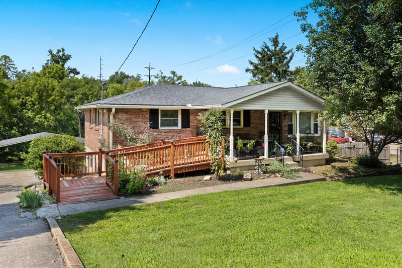 215 Shevel Dr, Goodlettsville, TN 37072