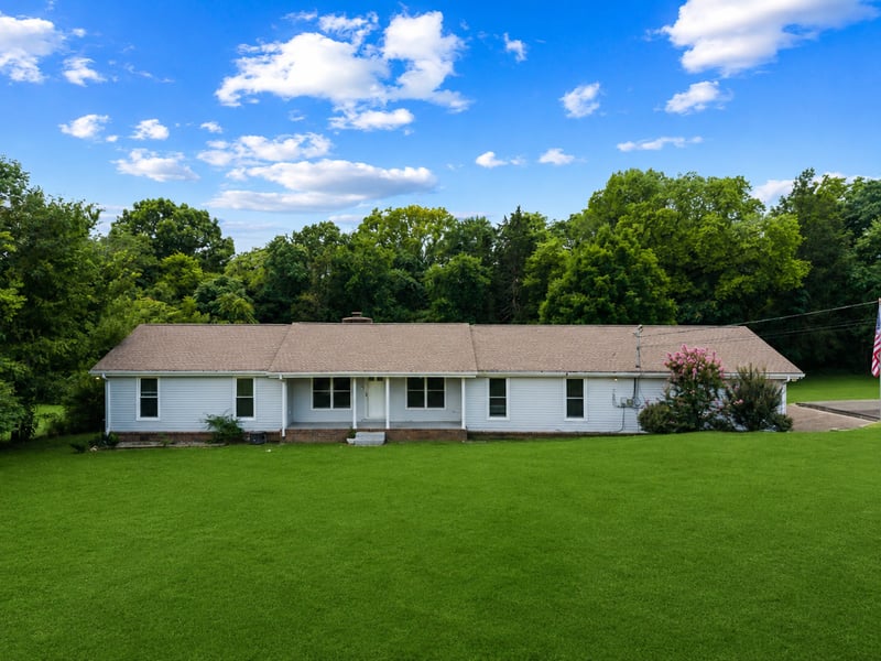 1084 Taylorsville Rd, Lebanon, TN 37087