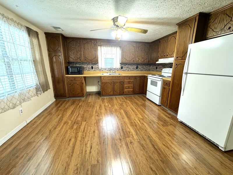 1202 Pickle Knight Rd, Joelton, TN 37080