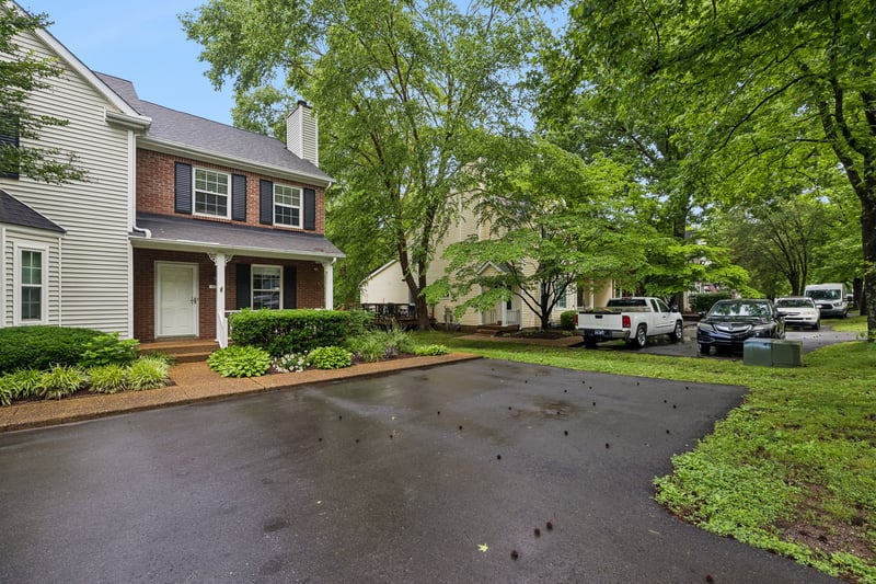 1273 Carriage Park Dr, Franklin, TN 37064