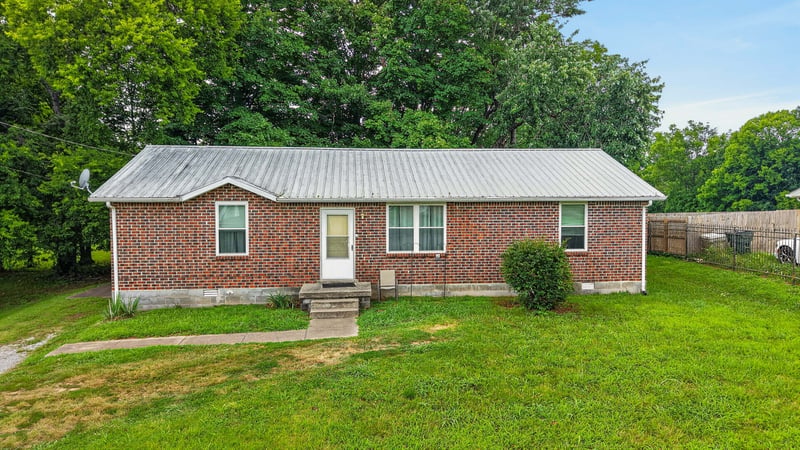209 Walnut Crest Dr, Gallatin, TN 37066