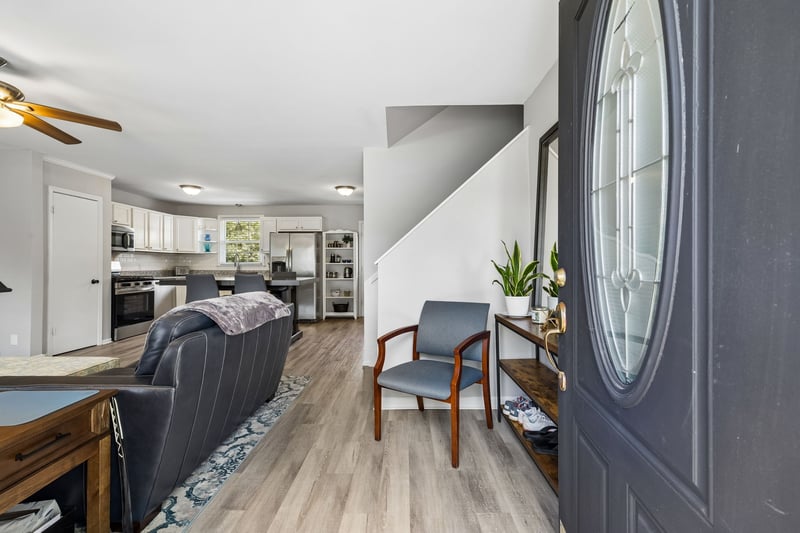 8072 Sawyer Brown Rd, Nashville, TN 37221