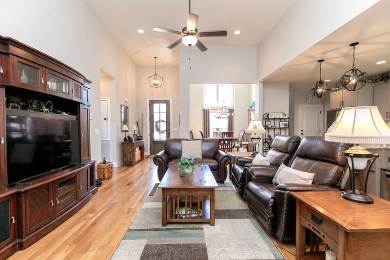 1134 Kingston Ln, Greenbrier, TN 37073