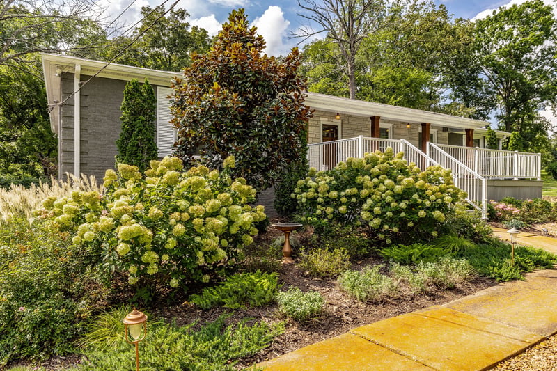 302 Green Acres Dr, Goodlettsville, TN 37072
