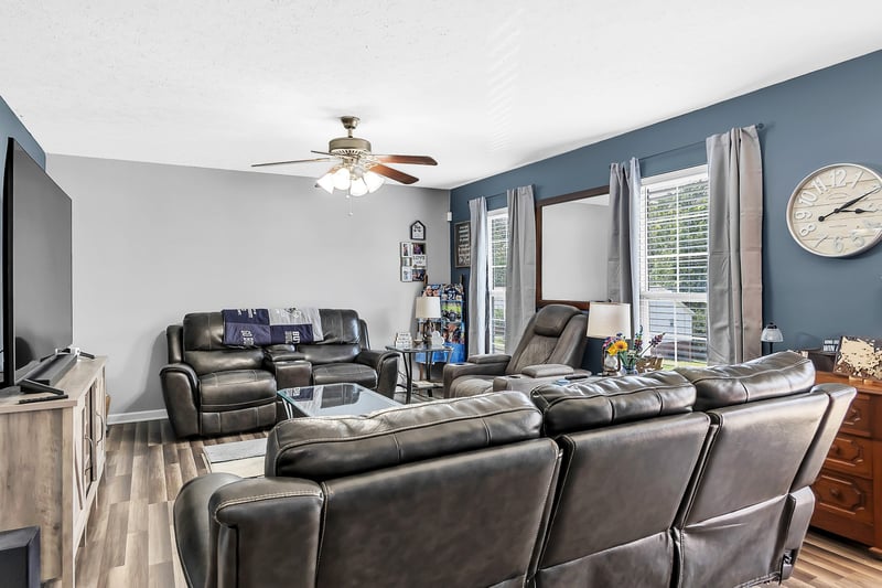 1043 Woodbrier Ln, Greenbrier, TN 37073
