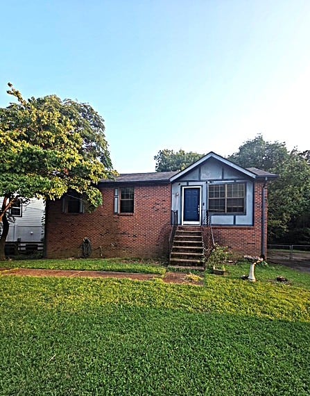 473 Rockwood Dr, Hermitage, TN 37076