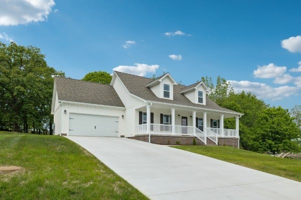 156 Lisa Dr, Gordonsville, TN 38563
