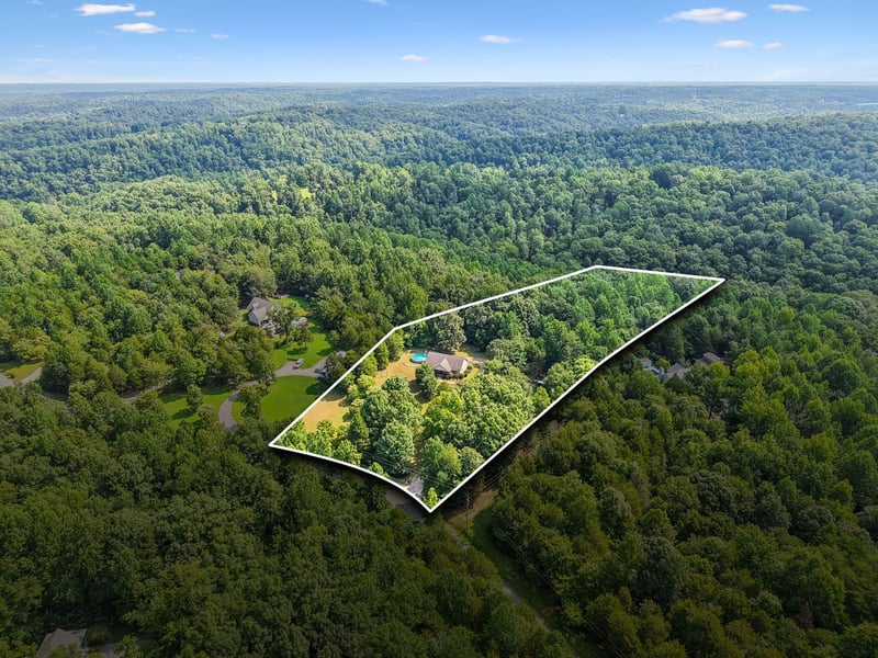 1200 Dawson Rd, White Bluff, TN 37187