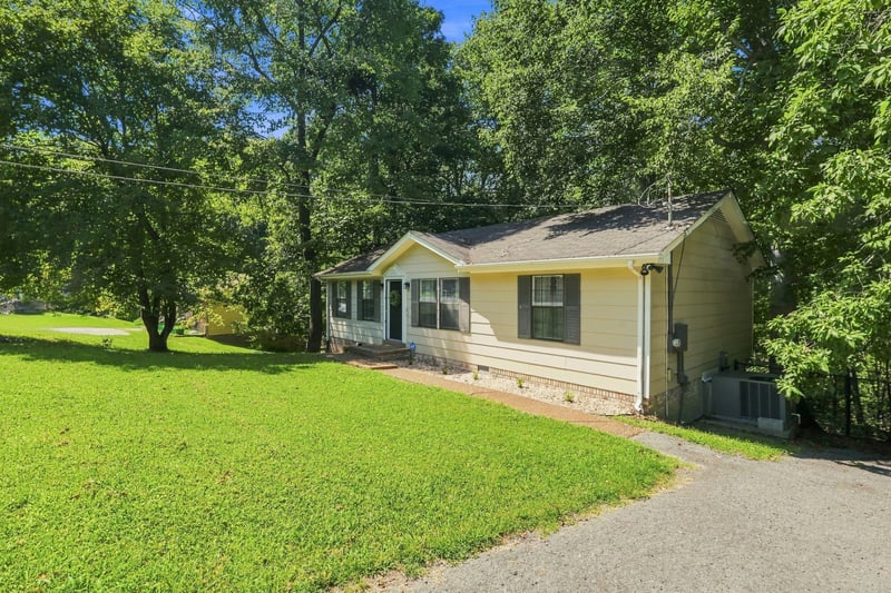 1211 Winding Way Dr, White House, TN 37188