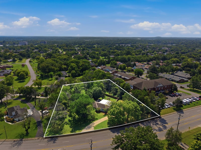 1304 S Graycroft Ave, Madison, TN 37115