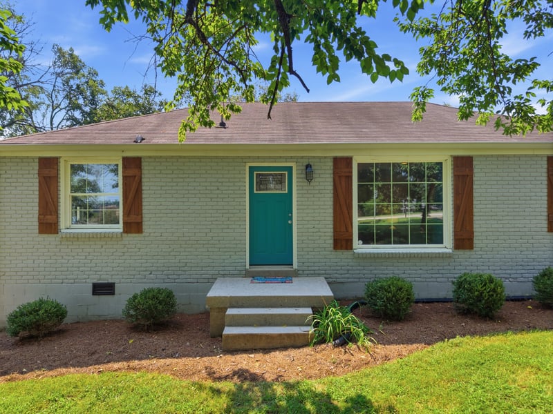 1304 S Graycroft Ave, Madison, TN 37115