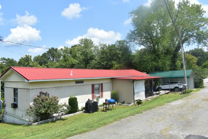7 White Cir, Chestnut Mound, TN 38552