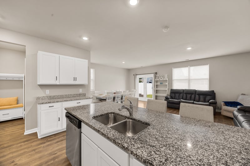 1138 Barry Baker Ln, White House, TN 37188
