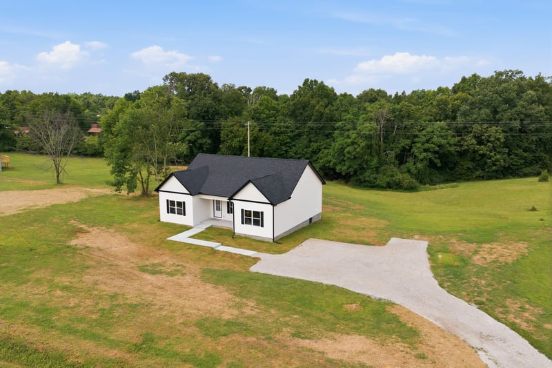 1434 East Piney Rd, Dickson, TN 37055