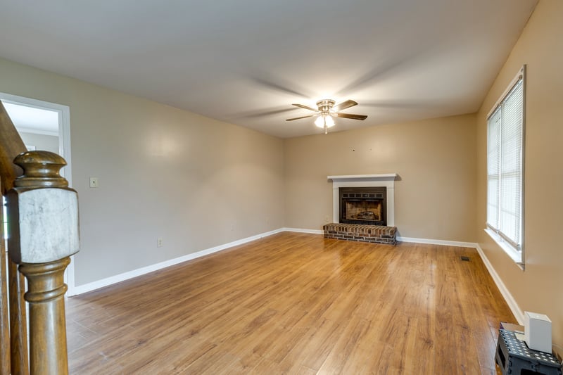 105 Rainier Dr, Columbia, TN 38401