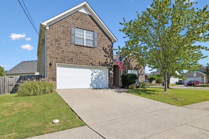 1141 Shire Dr, Antioch, TN 37013