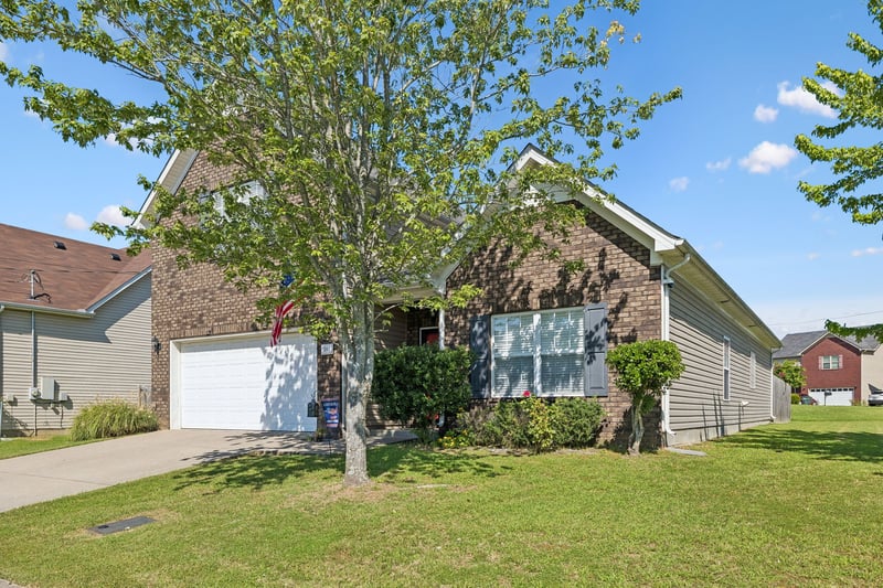 1141 Shire Dr, Antioch, TN 37013