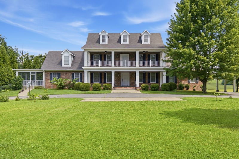 444 Old Pond Ln, Dickson, TN 37055