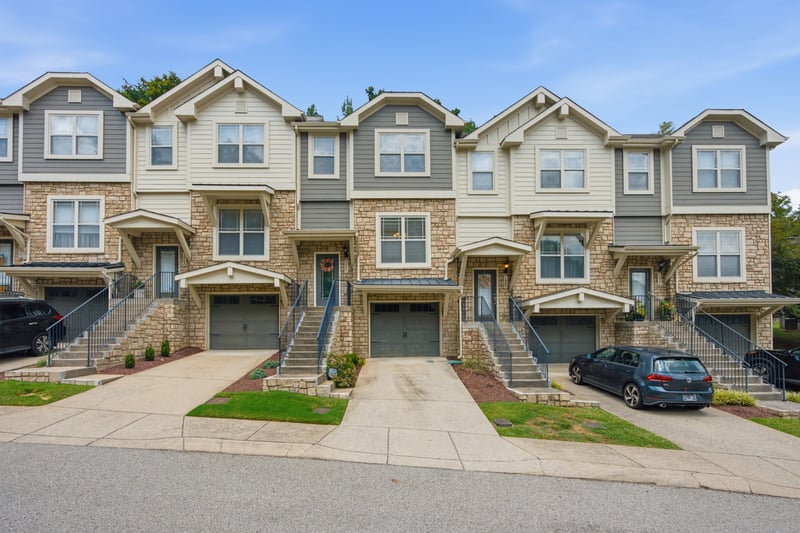 1066 Woodbury Falls Dr, Nashville, TN 37221