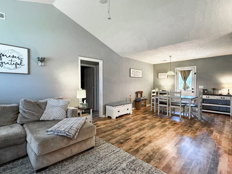 1109 Auldridge Dr, Christiana, TN 37037
