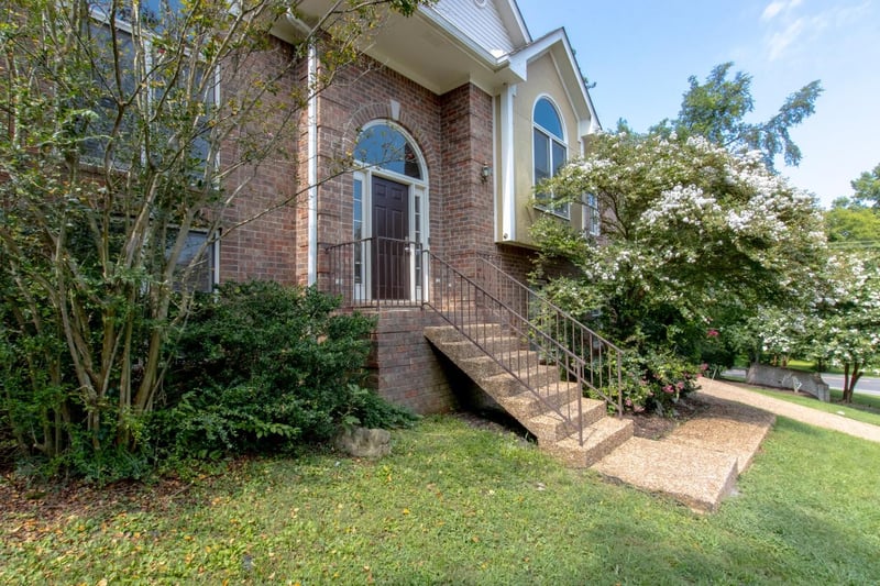 4900 Tulip Grove Ln, Hermitage, TN 37076