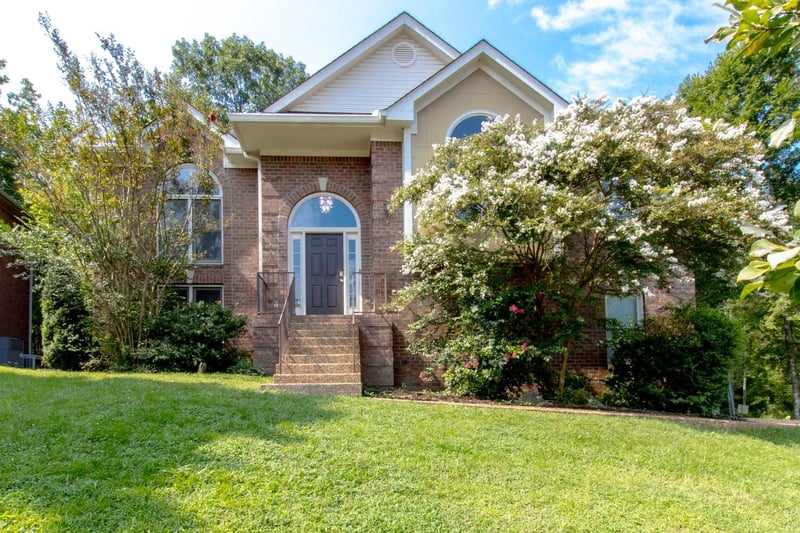 4900 Tulip Grove Ln, Hermitage, TN 37076