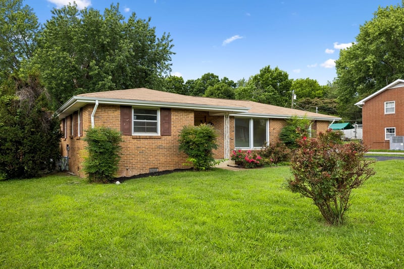 209 Pleasant Hill Dr, Springfield, TN 37172